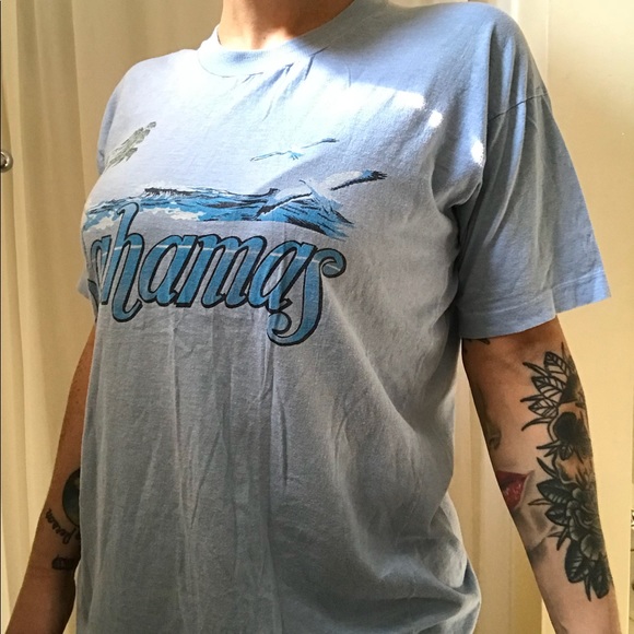 ▪️vintage | ‘79 baby blue Bahamas souvenir tee▪️ - Picture 4 of 6